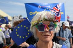 Konec zákopové války o brexit? Londýn naznačil EU ústupky, britští konzervativci jsou ale rozdělení