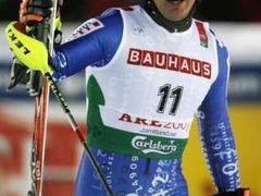 Švýcar Daniel Albrecht se raduje z vítězství v superkombinaci na světovém šampionátu alpských lyžařů ve švédském Aare.