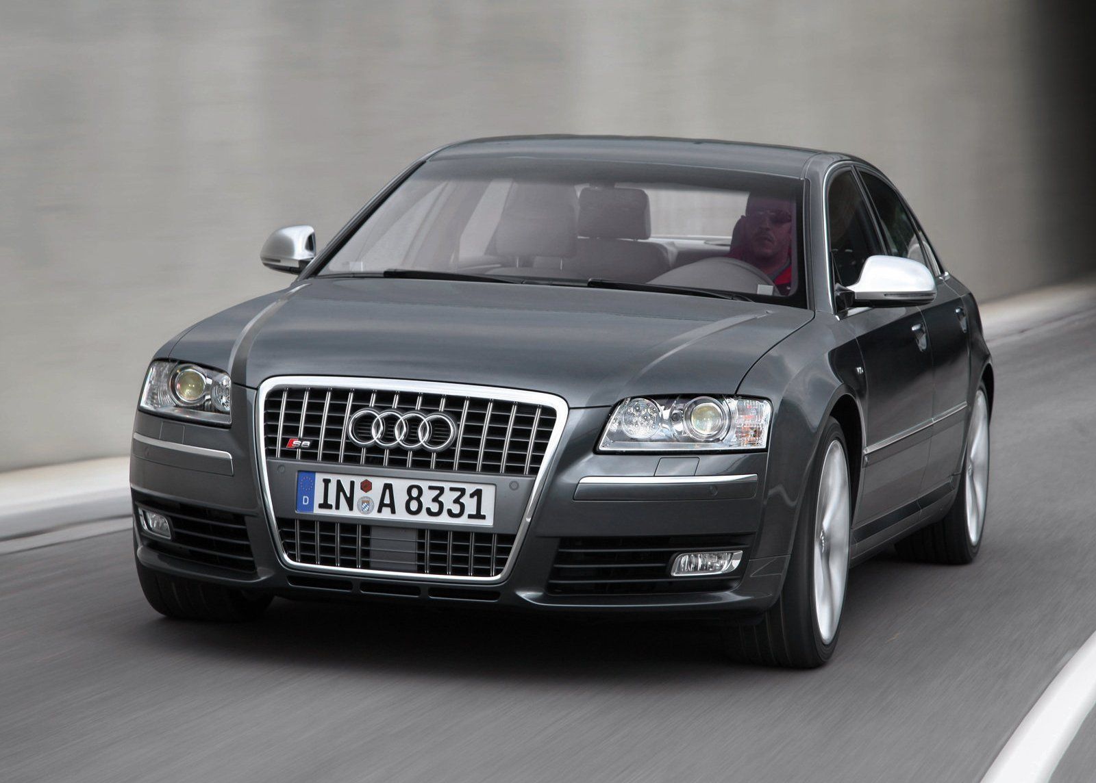 Audi S8