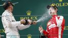 F1, VC Číny: Lewis Hamilton, Mercedes a Sebastian Vettel, Ferrari