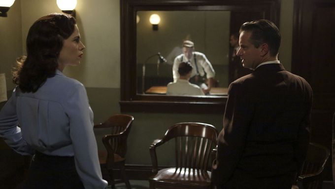 Podívejte se na ukázku ze seriálu Agent Carter.