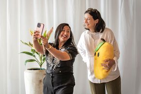 "Filipínský fanklub" se loučí s Pekarovou. "Snad má stále plyšové mango," vzpomínají