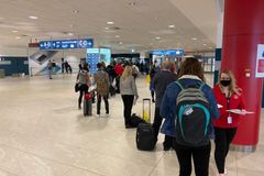 Pražské letiště se otřepává z pandemie jen pomalu. V květnu odbavilo osm tisíc lidí