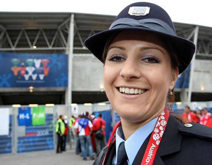 Euro 2008 : policistka