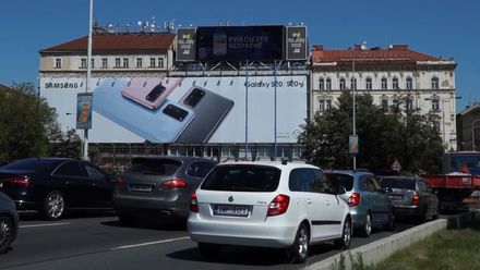 Boj o obří nelegální reklamy: Je to pohrdání právem, na pokuty si vydělají za 10 dní