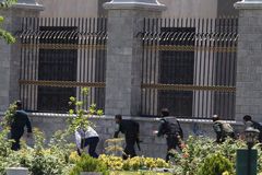 V Íránu popravili osm lidí z Islámského státu za teroristické útoky v Teheránu