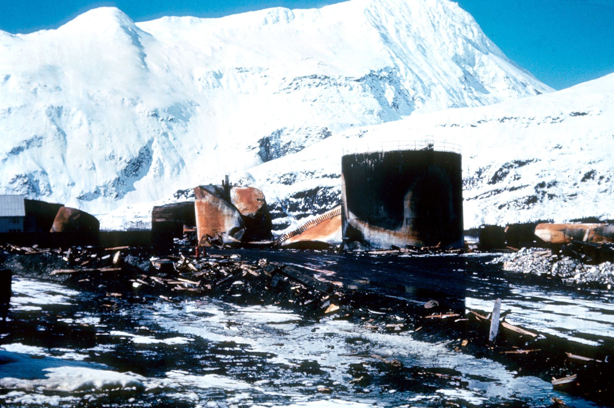 Jednorázové užití / Fotogalerie / Od ničivého zemětřesení na Aljašce uplynulo 55 let / NOAA