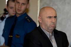 Albánec si za vraždu z roku 1997 odpyká 12 let. Usvědčily ho otisky na samopalu