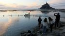 Klášter Mont-Saint-Michel ve francouzské Normandii byl postaven před 1000 lety.