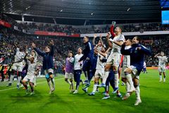 Obhájci titulu Italové a Slovinci postoupili na fotbalové mistrovství Evropy