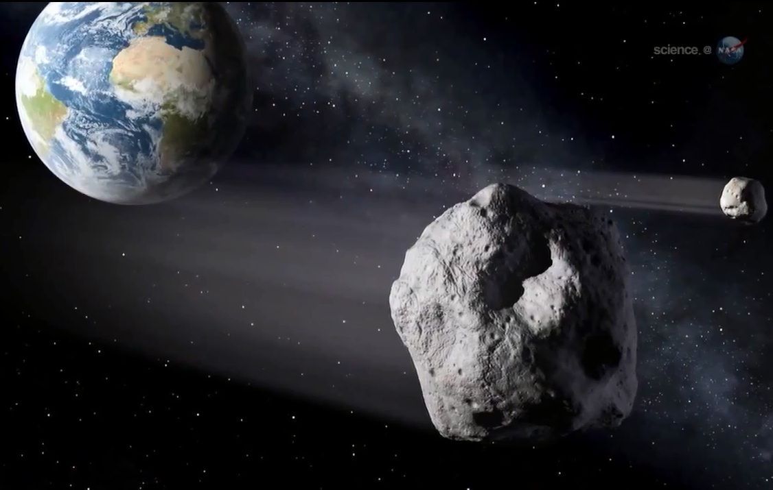 K Zemi se řítí asteroid 2012 DA14
