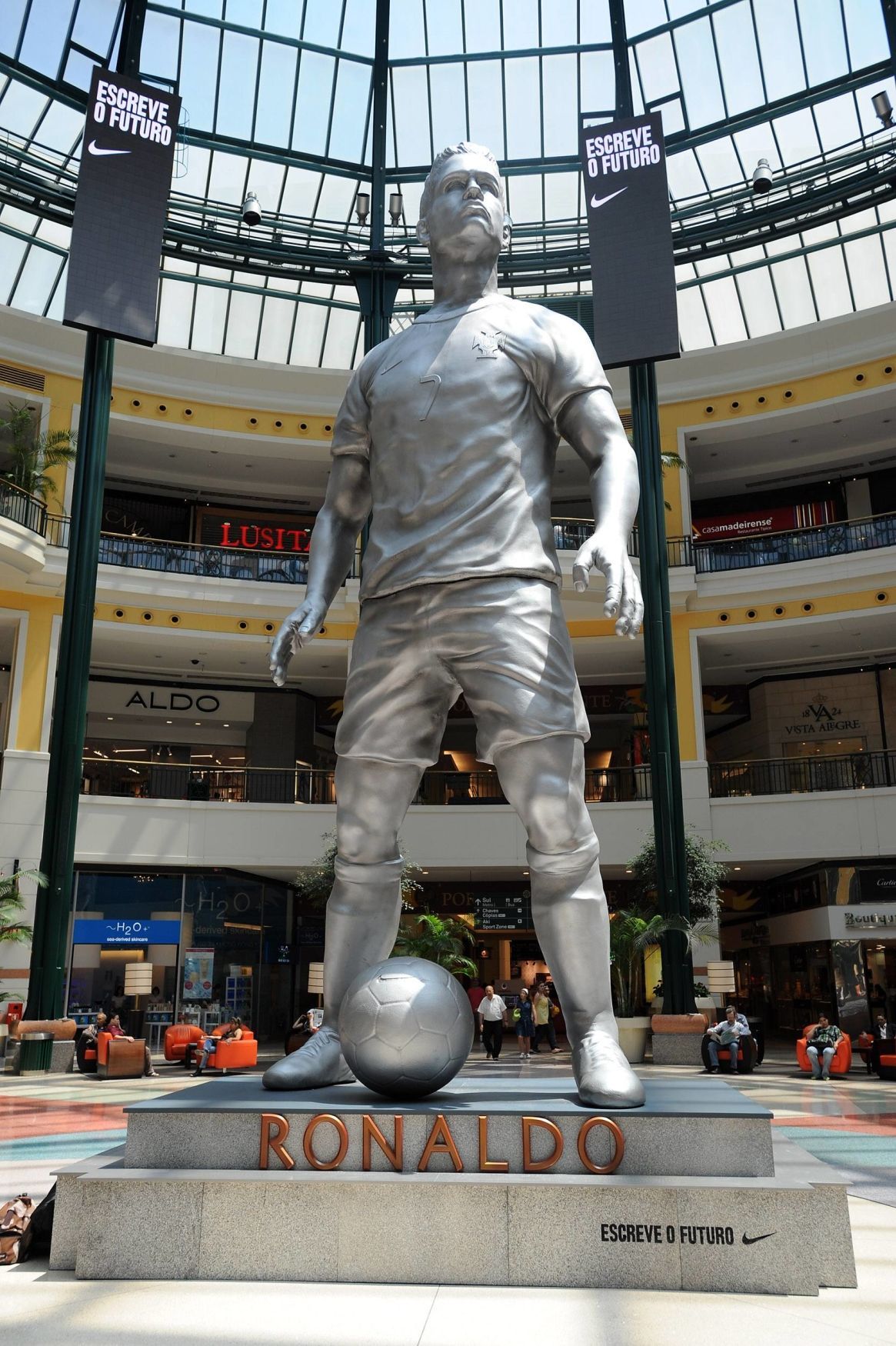 Nepovedené sochy: Cristiano Ronaldo