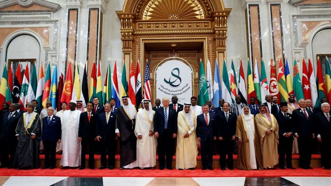 Setkání Donalda Trumpa s lídry muslimských zemí.