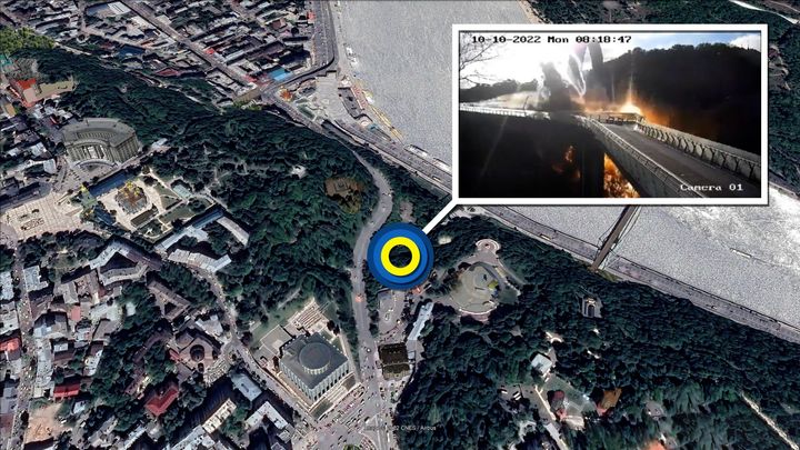 Mapa: V těsné blízkosti prezidenta. Ruské rakety vybuchují v samém srdci Kyjeva; Zdroj foto: Twitter / Illia Ponomarenko