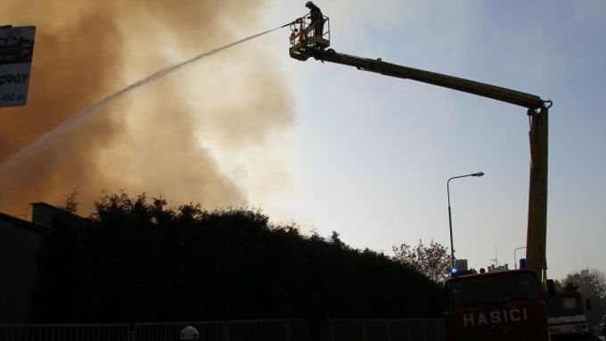Oproti lednu až září loňského roku vzrostl počet zásahů hasičů o 3000