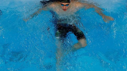 Jednadvacetiletý maďarský plavec Kristof Milak slaví premiérové olympijské zlato.