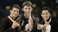 Uprostřed zlatý Francouz Brian Joubert, který zvítězil před domácím Daisukem Takahašim a šampionem z posledních dvou let Stéphanem Lambielem ze Švýcarska.