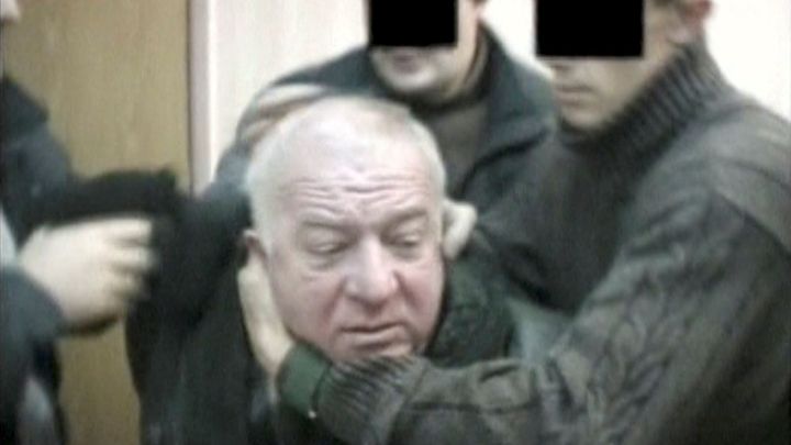 Britské tajné služby šetří podivnou aktivitu na ruské ambasádě před otravou Skripala