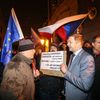 Demonstrace proti zvolení Ondráčka do čela komise pro GIBS