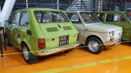 Maluch alias Polski Fiat 126p, další produkt kooperace Poláků s italskou automobilkou, sice ve Varšavě nikdy nevyráběli, o jeho produkci se starala automobilka FSM v Bílsku-Bělé a později i Tychách, ale k legendám silnic v socialistickém bloku patří nesporně. První kusy Malucha vznikly počátkem června 1973 a z miniauta se stal okamžitý prodejní hit. Nakonec vůz vznikal až do roku 2000, přičemž na výstavě je k vidění i řada pozdějších variant s upraveným vzhledem či motorem.