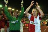 Tedy nejenom díky němu, hrdinný výkon podali všichni hráči Slavie, v čele s brankářem Martinem Vaniakem, ovšem dvě branky "Vlčáka" byly tím rozhodujícím faktorem. Slavia v posledním předkole milionářské soutěže porazila celkově Ajax 3:1.