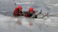Hasiči - záchrana v ledu