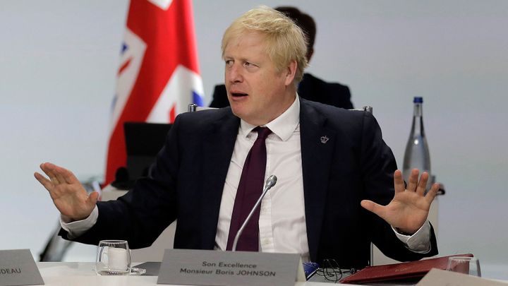 Britský tisk spekuluje, že se Johnson chystá vypsat volby. Ty by se konaly v říjnu