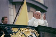 V Itálii ukradli relikvii s krví papeže Jana Pavla II. Policie zahájila vyšetřování