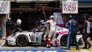 Porsche 911 GT3 R týmu Iron Dames v testech na čtyřiadvacetihodinovku v Le Mans 2025