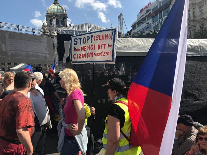 Demonstrace SPD na Václavském náměstí