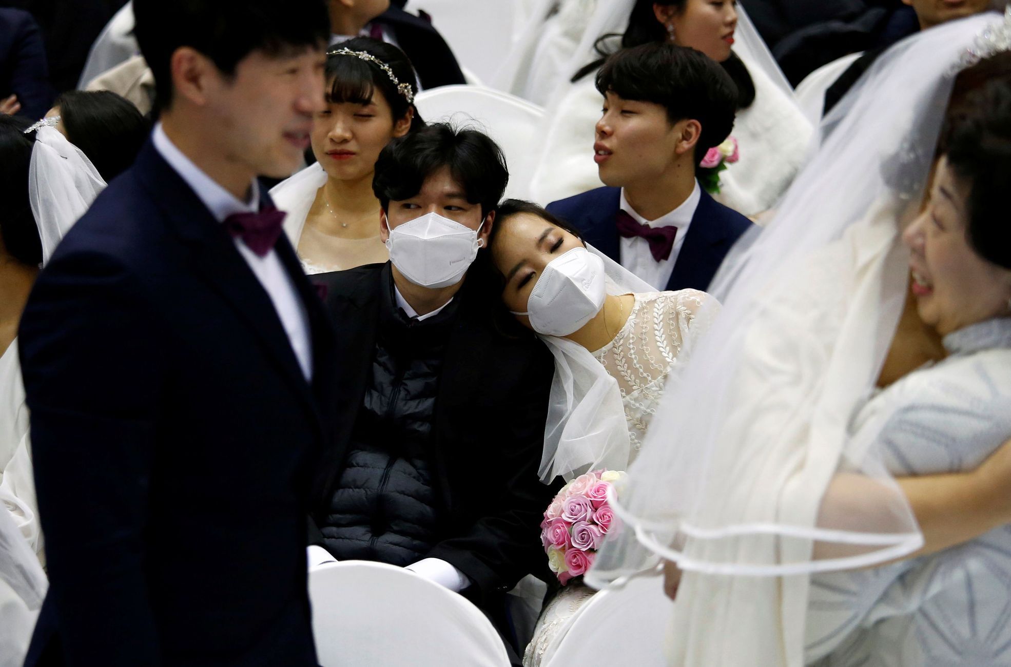 Čína svatba koronavirus