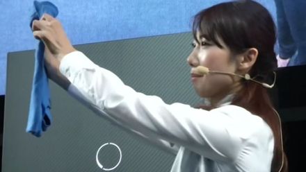 Konec otravné domácí práce. Robot složí vyprané prádlo a ví, komu patří