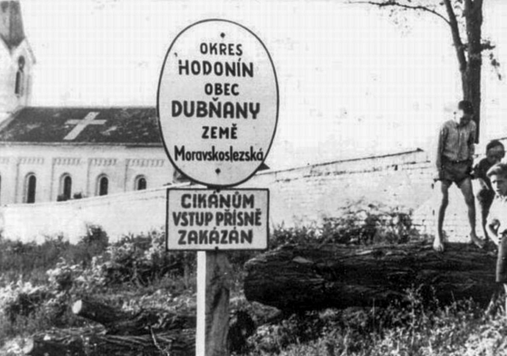 Romové, Rom, Československo, historie, výročí