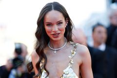Konečně se odvázaly. Z filmového festivalu v Cannes se stává už i módní podívaná