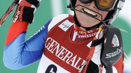 Teprve sedmnáctiletá Švýcarka Lara Gutová jakoby nechtěla uvěřit, že v superkombinaci na MS ve Val d'Isere získala stříbrnou medaili.