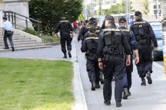 Policisté chtěli prodat sochaři zpět jeho ukradené věci