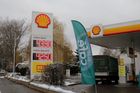 Ceny paliv na stanici Shell v Kladně v pátek ráno.