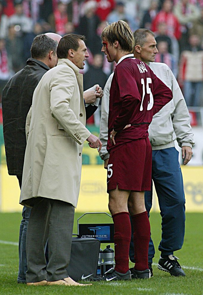 Fotbalista klubu AC Sparta Praha Radoslav Kováč a trenér František Straka v utkání Gambrinus ligy.