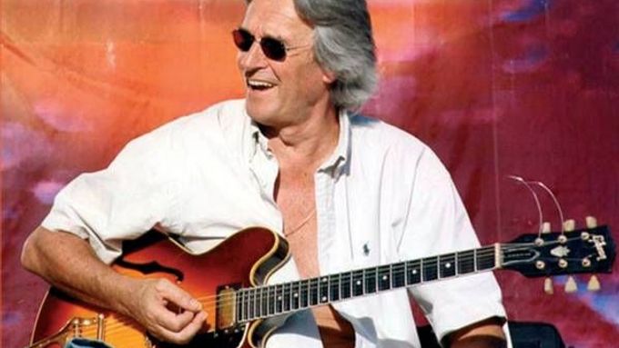 John McLaughlin: pro propagaci hudby třetího světa  udělal s George Harrisonem snad nejvíc