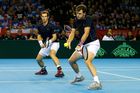 Bratři Murrayové udrželi Británii šanci na postup do finále Davis Cupu