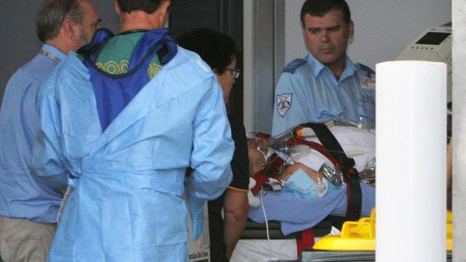 Východotimorský prezident José Ramos-Horta při převozu do Královské nemocnice v Darwinu
