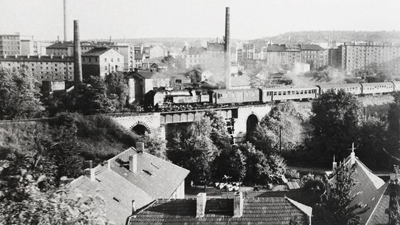 Tenkrát v Libni. Historické fotografie zachycují přeměnu vsi na průmyslové předměstí