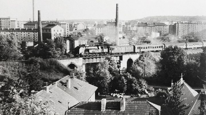 Tenkrát v Libni. Historické fotografie zachycují přeměnu vsi na průmyslové předměstí