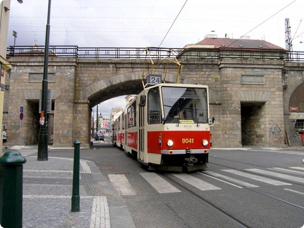 DPP - tramvaj KT8D5