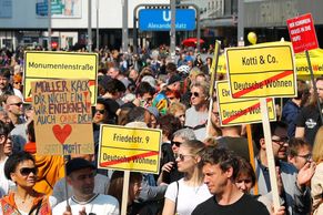 Foto: Němci protestovali proti rostoucím nájmům, v Berlíně chtějí vyvlastňovat byty