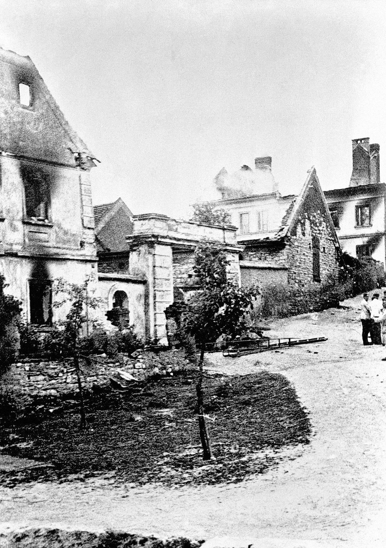 Jednorázové užití / Fotogalerie / Před 79 lety zmasakrovali nacisté obyvatele Lidic a jejich obec zlikvidovali.