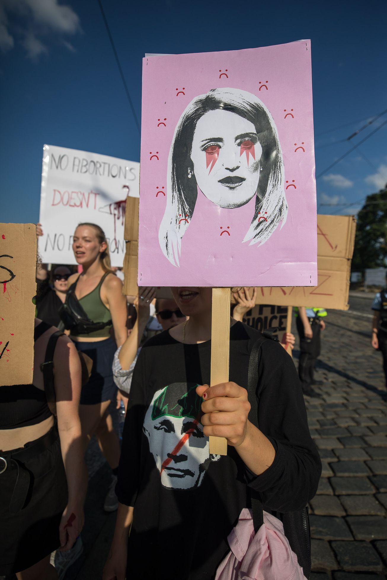 Pochod Amnesty International proti rozhodnutí amerického nejvyššího soudu v otázce potratů