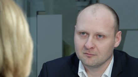 Šlachtův konec? Jde o to dosadit lidi, které vybere současné vedení policie, říká Wagenknecht