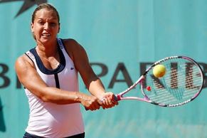 Roland Garros: Cibulková smetla v ´bitvě krásek´ Šarapovovou