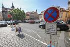 Praha 1 prozkoumá, jestli na Malostranském náměstí postaví podzemní garáže. Na studii má osm milionů